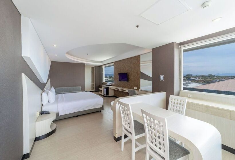 Номер Executive, Aston Cirebon Hotel And Convention Center
