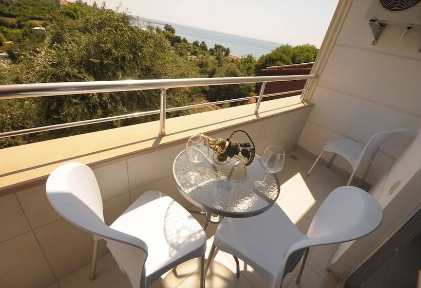 Triple Room Sea View, Aura Boutique