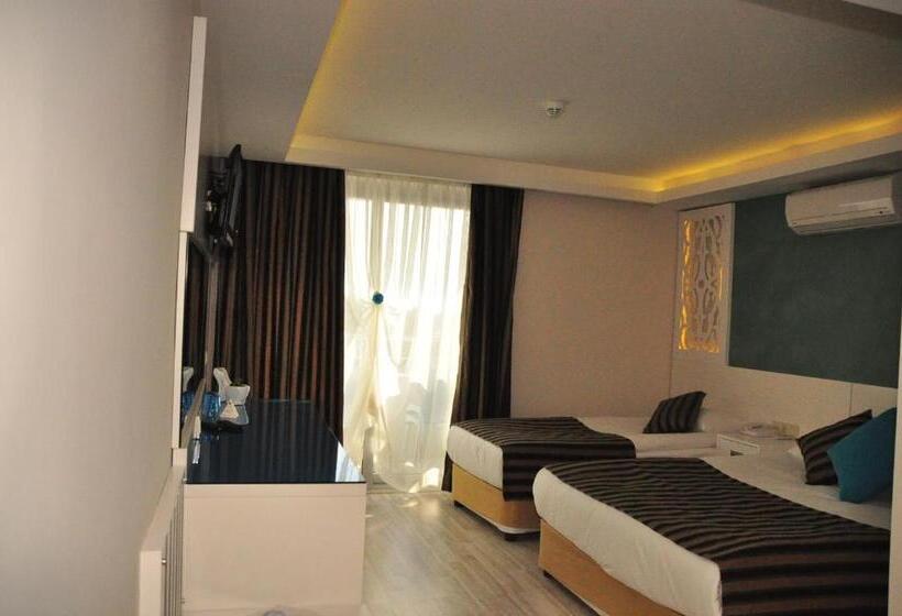 Triple Room Sea View, Aura Boutique