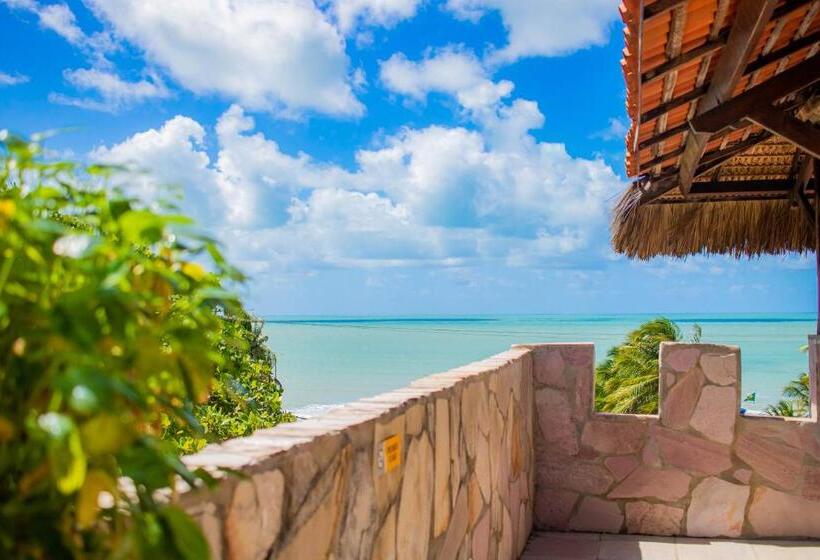 Трехместный Номер Deluxe, Castelo Beach