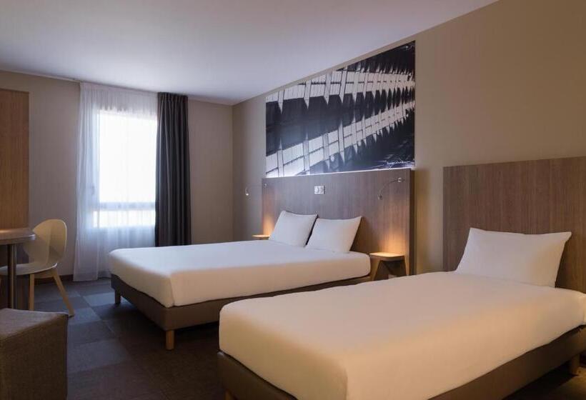 Семейный Номер, The Originals City, Hôtel Ecoparc, Montpellier Est