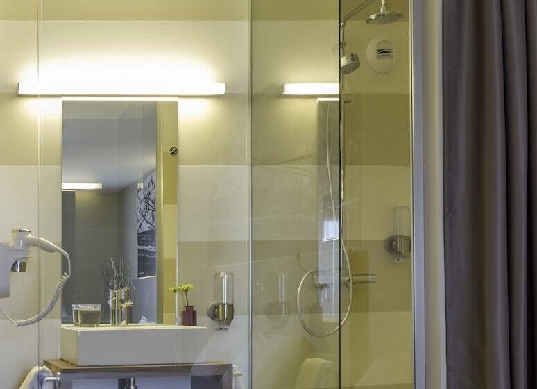 Номер Стандарт, The Originals City, Hôtel Ecoparc, Montpellier Est