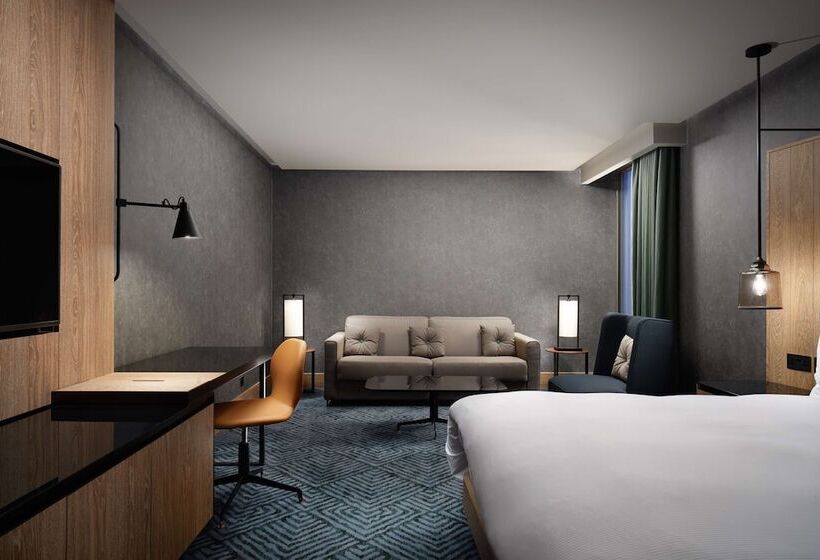 Полулюкс, Hilton London Bankside