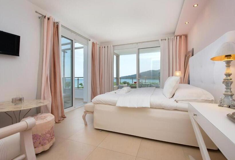 带海景的复工套房, Mare Monte Small Boutique
