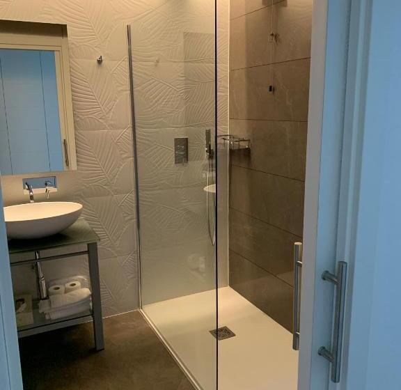 Полулюкс Повышенной Комфортности, Park Hotel Cellini