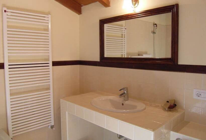 آپارتمان 3 خوابه, Relais Corte Paradiso