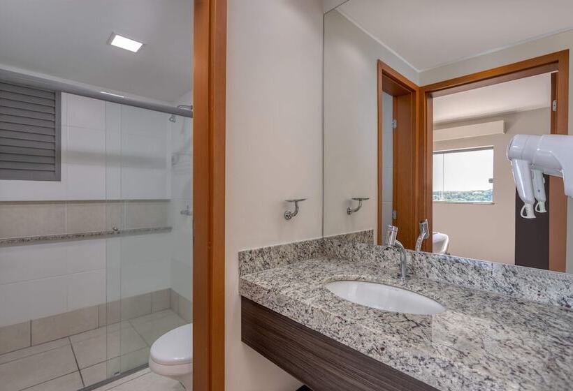Номер Deluxe Вид на Бассейн, Wyndham Olímpia Royal Hotels
