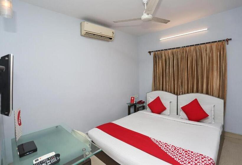 디럭스 룸, Next Generation Guest House Block Bl Plot No 135