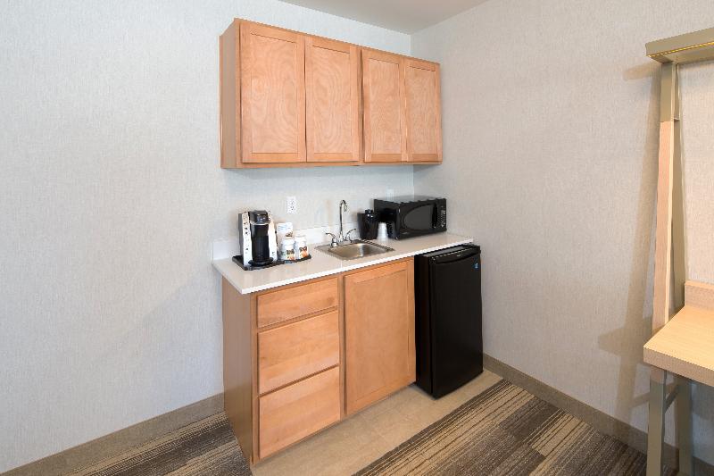 Люкс Кровать Кинг, Holiday Inn Express & Suites Port Huron, An Ihg