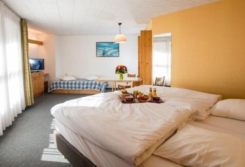 4인용 스탠다드 룸, Hôtel De L Ermitage