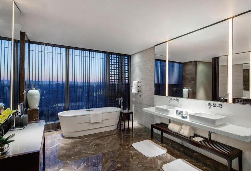 Студия Стандарт, Nuo Hotel Beijing