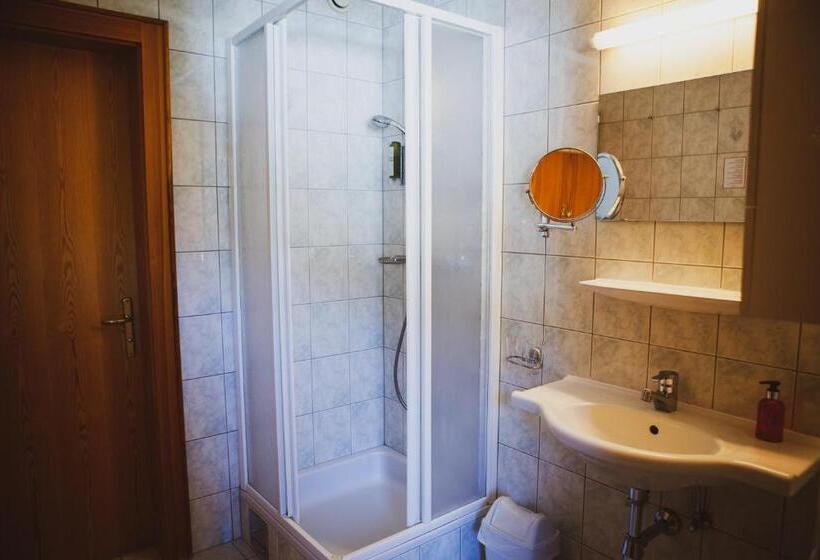 اتاق استاندارد, Tilia Living