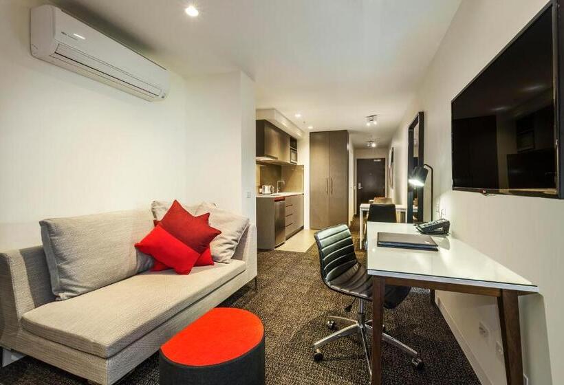 스탠다드 스튜디오, Corporate Living Accommodation Abbotsford