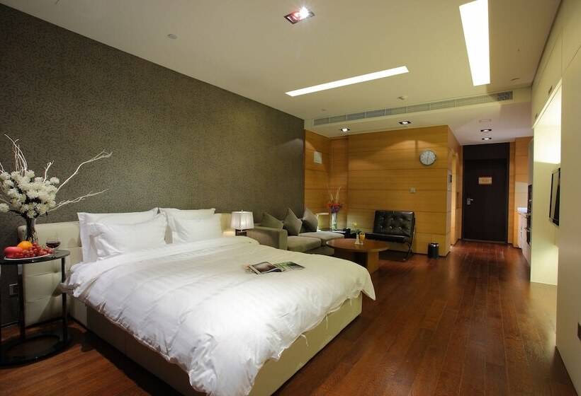 Номер Deluxe, Grand Madison Qingdao Harbourview Central（former Qingdao Farglory ）