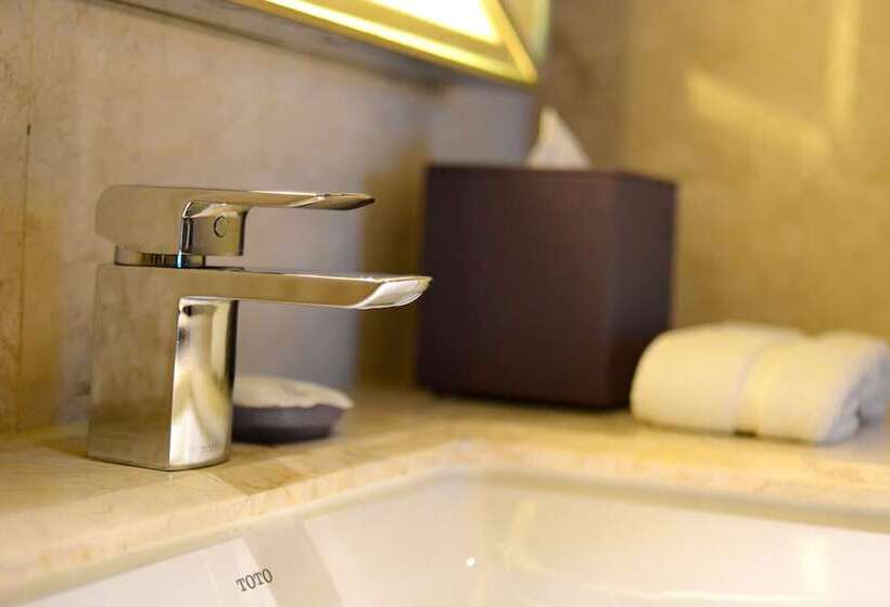 Номер Deluxe Вид на Озеро, Sheraton Changde Wuling