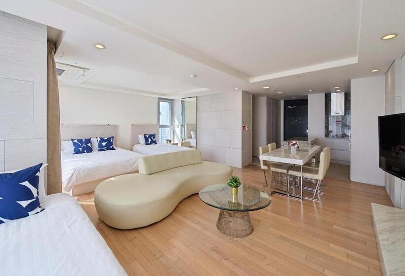Family Suite, The Island Blue