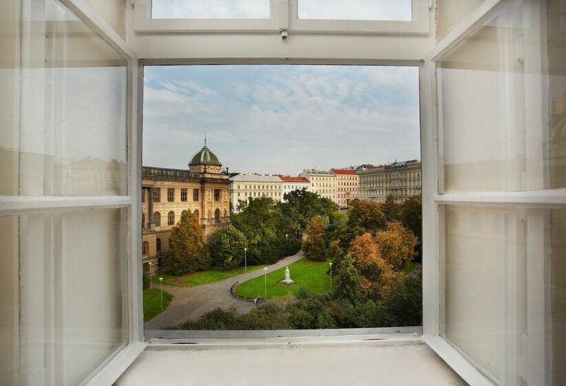 Quarto Triplo Estandar, Wenceslas Square Hotel   Czech Leading Hotels