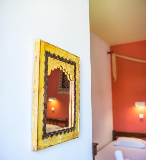 استودیوی استاندارد, Vickys Studios Faliraki