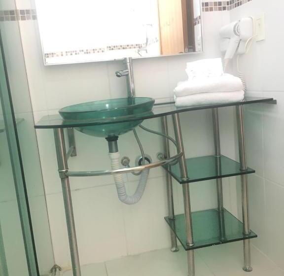Номер Стандарт, Emirates Hotel & Suites