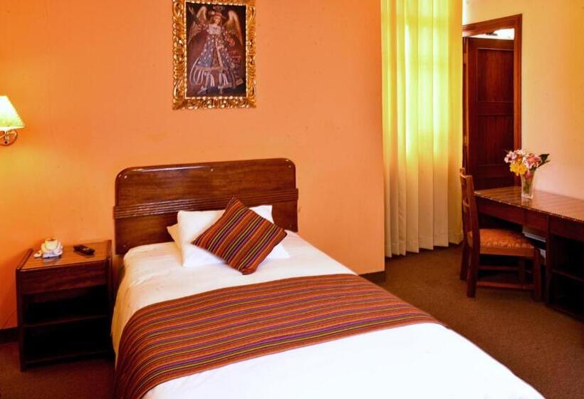 标准单人间, Imperial Cusco