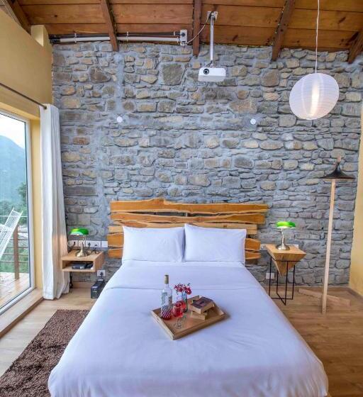 스탠다드 룸, Seclude Ramgarh Cliff S Edge