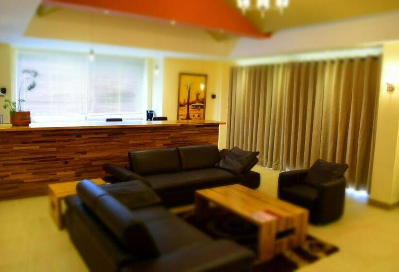 جناح سرير كينج, Roots Apartment
