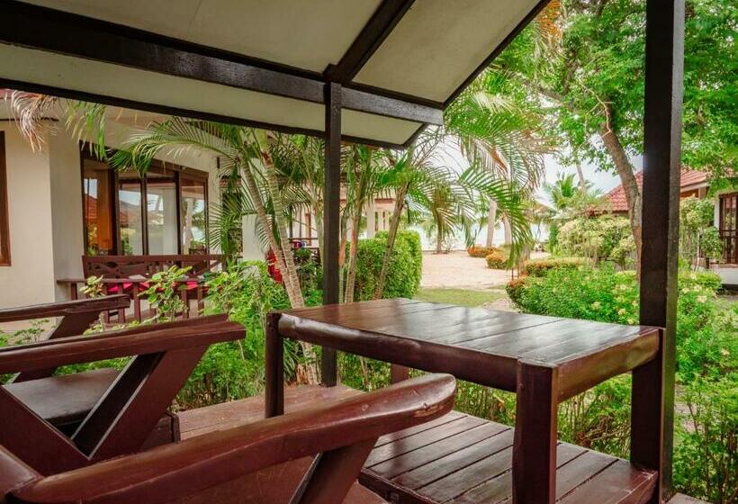 Студио Стандарт Вид на Сад, Am Samui Resort Taling Ngam
