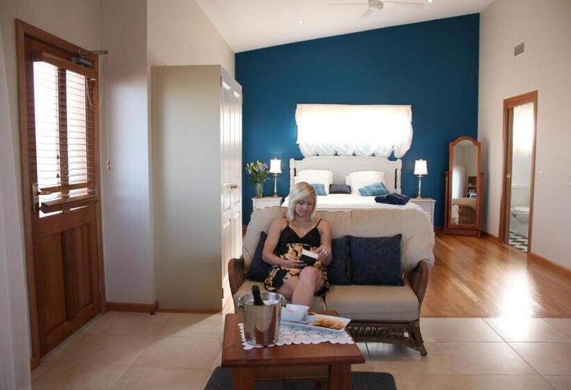 Люкс Кровать Кинг, Lavender House Bed & Breakfast