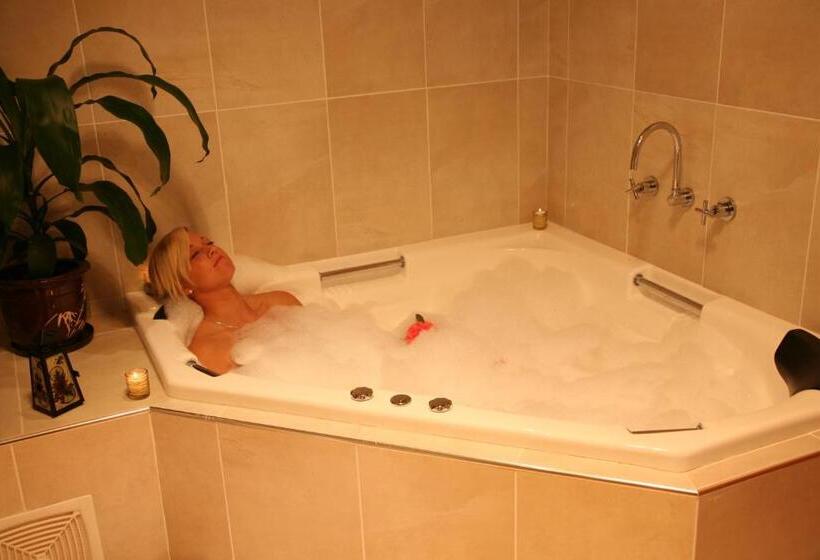 Люкс, Lavender House Bed & Breakfast