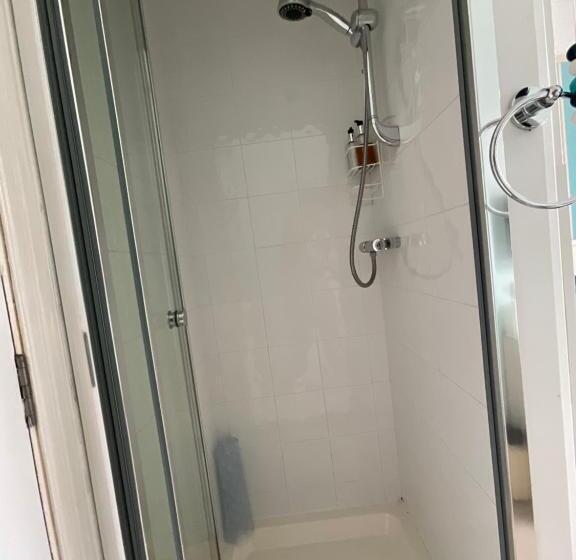Quarto Estandar Individual, Merritt Guest House B&b
