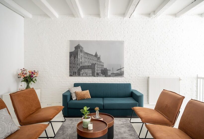 2 Bedroom Family Apartment, Yays Amsterdam Salthouse Canal By Numa