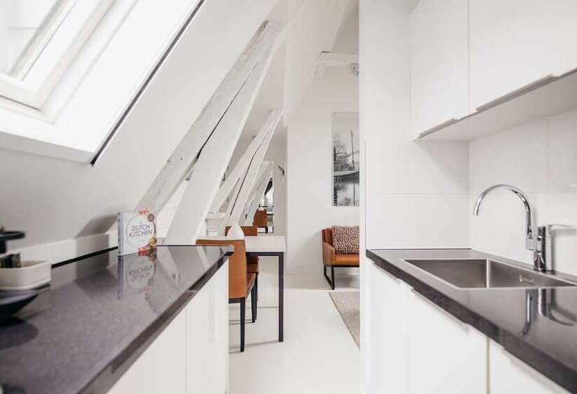 1 Bedroom Apartment, Yays Amsterdam Salthouse Canal By Numa