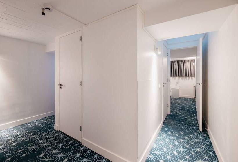2 Bedroom Family Apartment, Yays Amsterdam Salthouse Canal By Numa