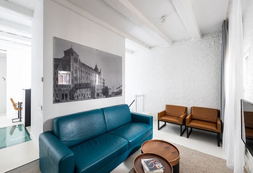 2 Bedroom Family Apartment, Yays Amsterdam Salthouse Canal By Numa