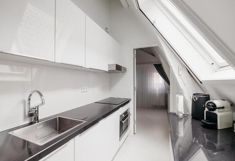 1 Bedroom Apartment, Yays Amsterdam Salthouse Canal By Numa