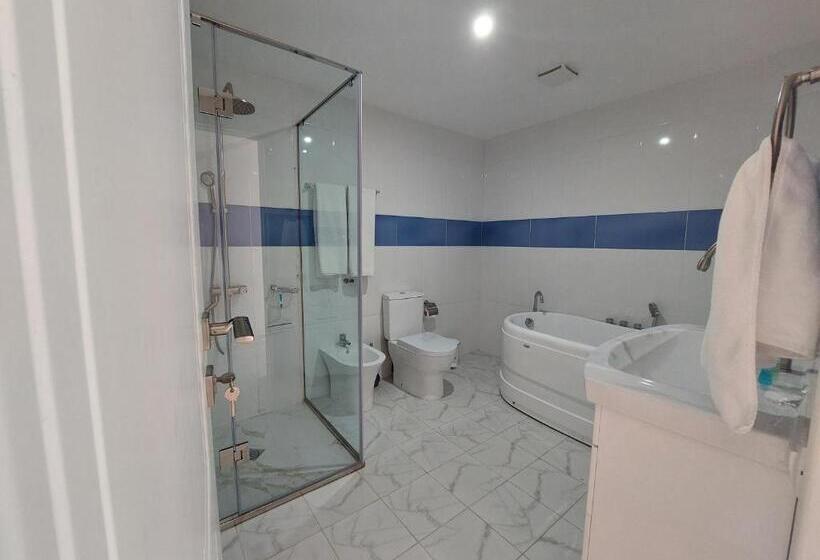 Deluxe Suite King Bed, Areni Lodge
