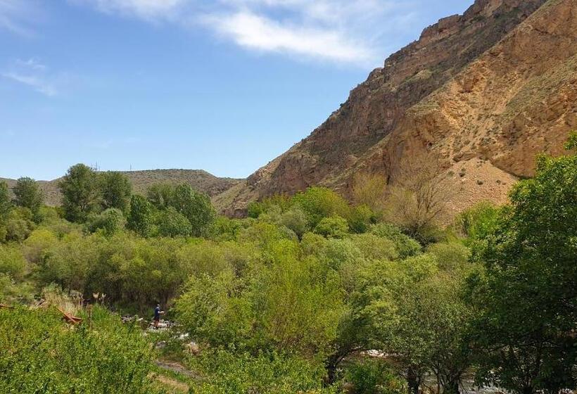 اتاق استاندارد, Areni Lodge