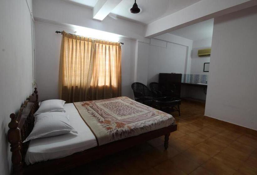 Номер Стандарт, Dubai Hotel & Restaurant Kumarakom