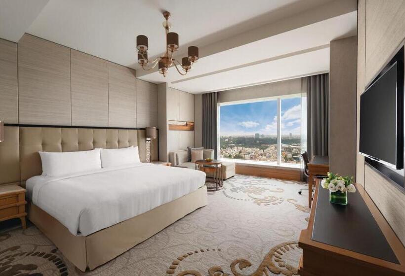 스탠다드 룸 킹사이즈 침대, Shangrila Bengaluru