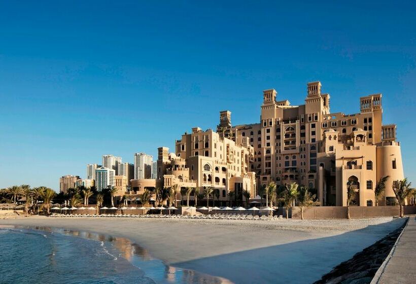 Люкс Клуб, Sheraton Sharjah Beach Resort And Spa