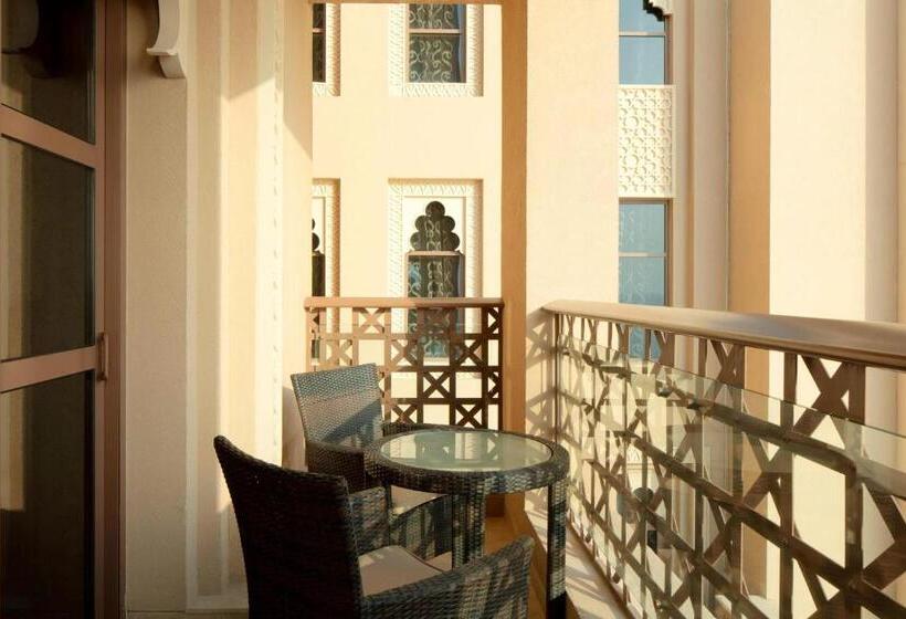 Номер Superior Кровать Кинг, Sheraton Sharjah Beach Resort And Spa