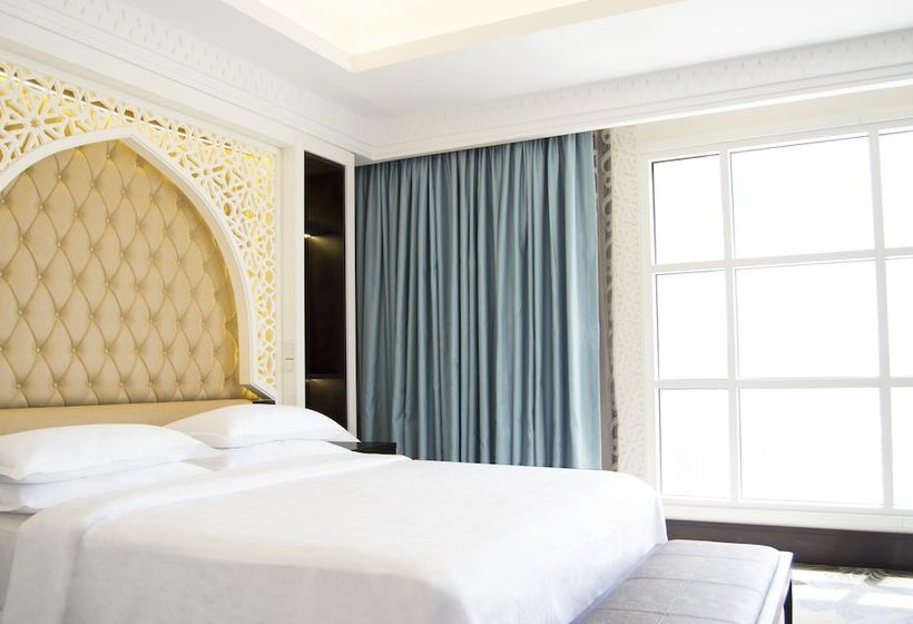 Номер Superior Вид на Море, Sheraton Sharjah Beach Resort And Spa