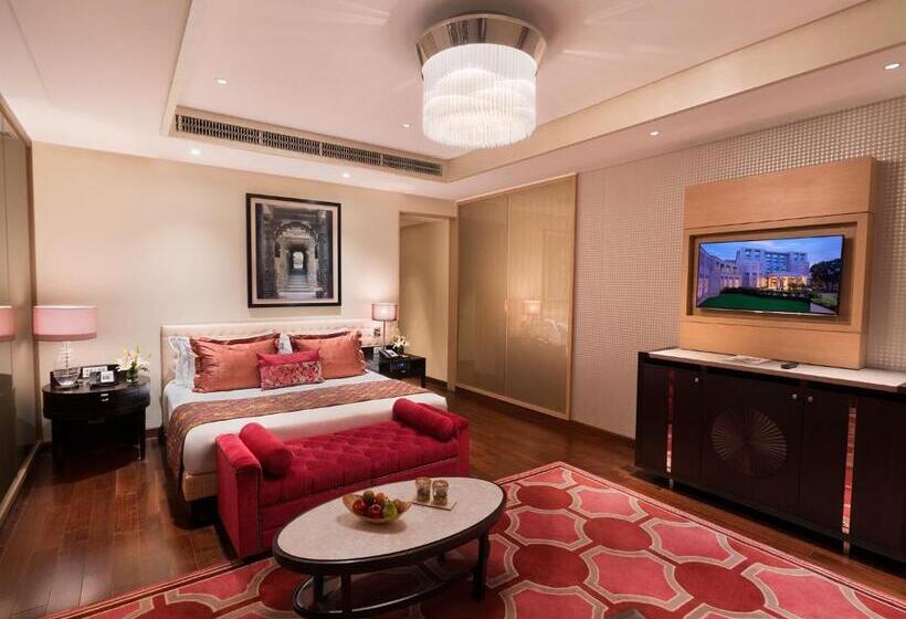 Club Room King Bed, Taj Santacruz