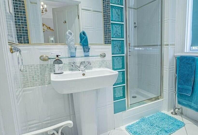 Трехместный Номер Deluxe, Dawson Place, Juliette's Bed And Breakfast