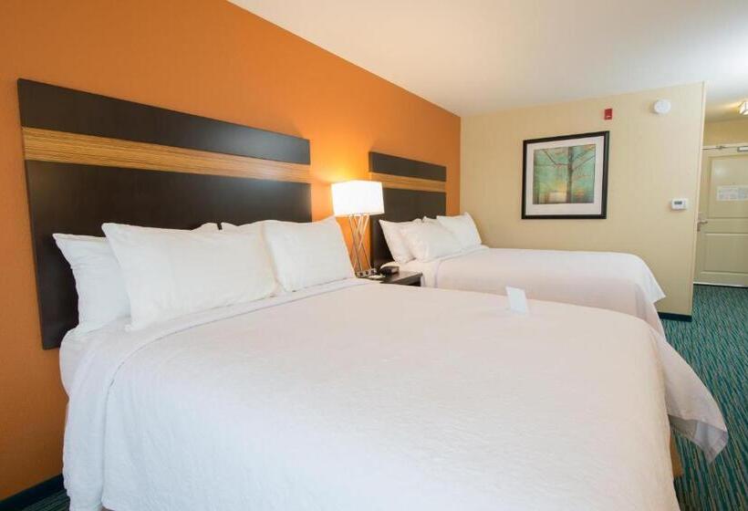 스탠다드 룸 킹사이즈 침대, Holiday Inn Bismarck, An Ihg