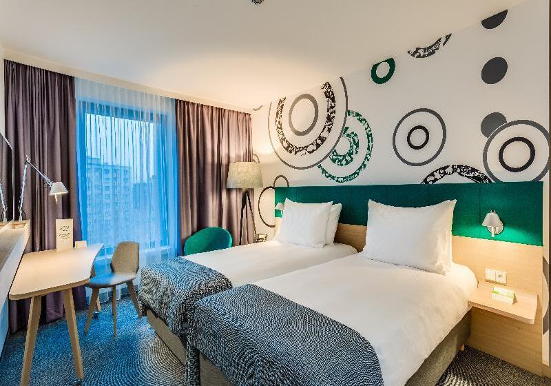 Номер Стандарт, Holiday Inn Express Londonealing