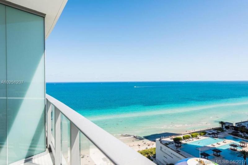 آپارتمان 1 خوابه با تراس, Modern Beachfront Condo With Stunning Ocean View