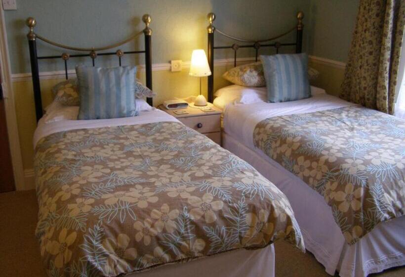 带大床的高级房间, Anton Guest House Bed And Breakfast