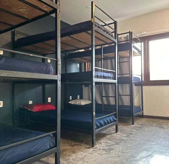 ルームシェアのワンベッド, Gurú Hostel Buzios
