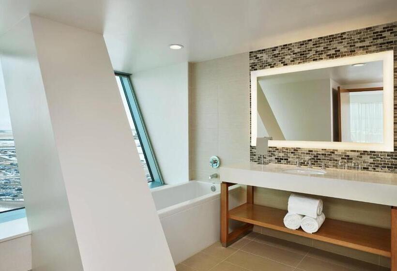 Люкс Deluxe 2 Спальни, The Westin Denver International Airport
